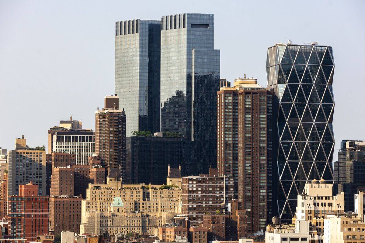 Shadow Lenders to Bridge Real Estate Void Left by Banks, Bonds